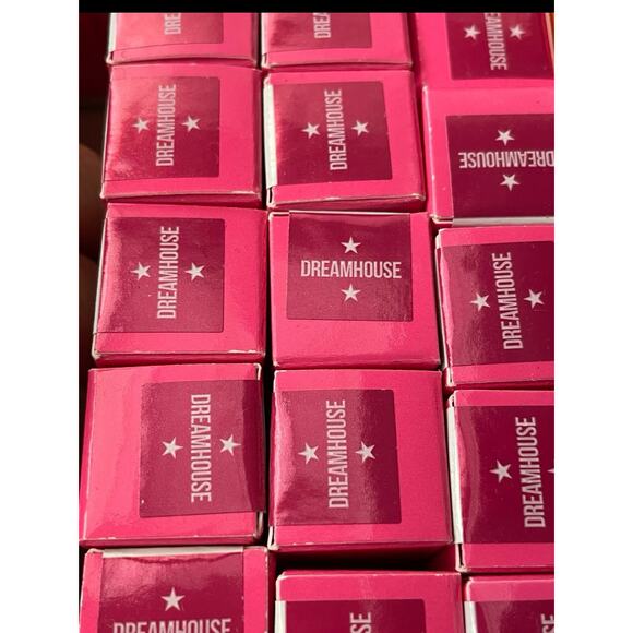 Jeffree Star Velour Liquid Lipstick in the Hot Pink box. Dreamhouse - Picture 2 of 4